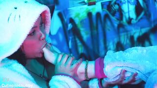 BBW Ebomy Lesbian feet worship on pettie tattoed girlfriend - 5 image