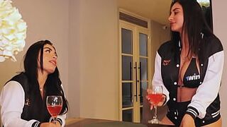 fucking my friend after breaking up with her boyfriend - 1 image