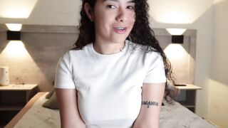 Joi Colombian girl shows you how she masturbates her meaty and hairy pussy - 2 image