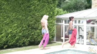 SAHARA KNITE - Karlie Simon and Sahara take turns enjoying this massive black cock! - 2 image