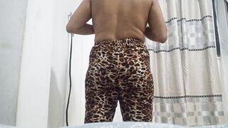 MY STEP-COUSIN GIVES A DELICIOUS MASSAGE ON HER TITS AND TIGHT PUSSY UNTIL SHE HAS HER ORGASM - 5 image