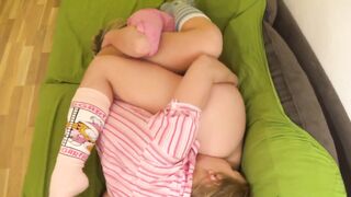 Nikoletta Garian Tribing a Hot Blonde Lesbian Chick!