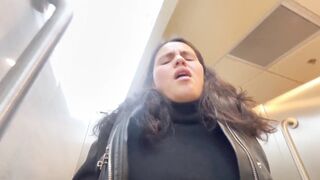 I Sucked the Vagina of the Woman I Met at the Cinema in the Bathroom - 6 image