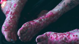 Love How Hot Wax Feels On My Feet