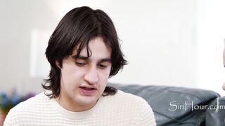 Stepmom Rachel Ramsey gets a taste of her stepson's big cock - Roleplay