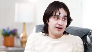 Stepmom Rachel Ramsey gets a taste of her stepson's big cock - Roleplay