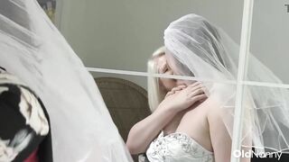 Curvy BBW bride's pussy licked by mature babes in steamy threesome action