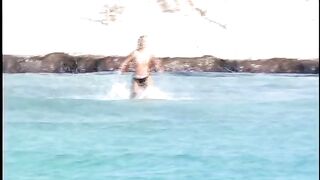 Lesben nackt am Strand - 10 image