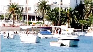 Lesben nackt am Strand - 8 image