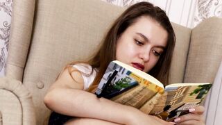 pretty woman took a toy and pampered herself part 1 - 6 image